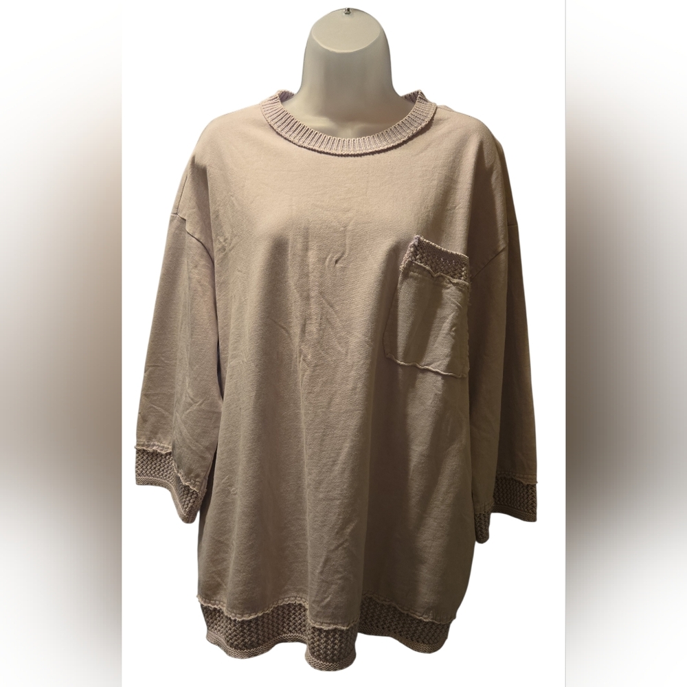 Easel Boho Lavender Knit Boxy Pocket Tee Raw Edge Trim, Size Small EUC